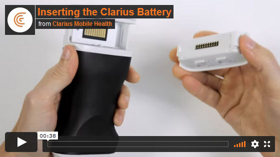 Postup vkládání a vyjímání baterie Clarius HD